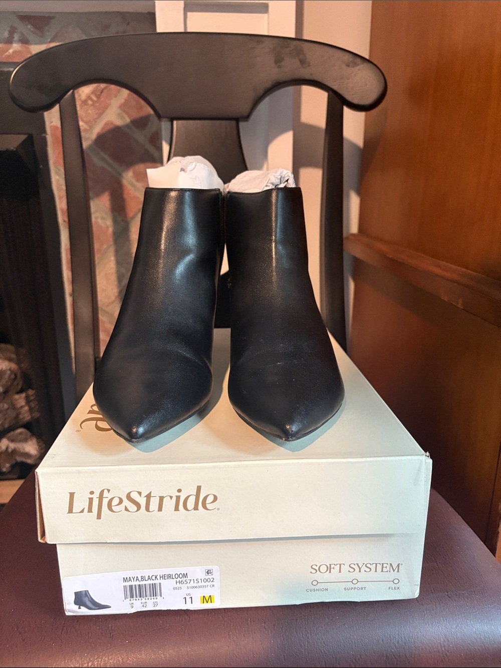 LifeStride Maya, Black Heirloom Pointed Toe Ankle Booties kitten heel Size 11 M